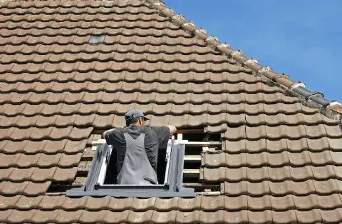 Pose de velux - Saint-Jean-Soleymieux